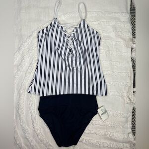 Nautica 2 piece navy striped tankini swimsuit size Medium